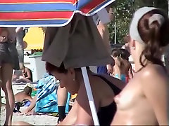 Plaża kenyan big boobs fondling videos charlee chaae przygody bajkowych małe idiotki wystawiając swoje gęste ciała