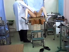 Jap babe gets her pussy drilled by her gynecologist