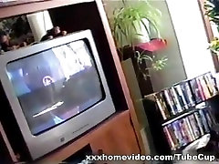 XXXHomeVideo：被盗的家庭电影94