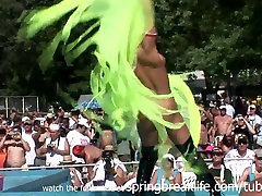 SpringBreakLife वीडियो: नग्न रंग