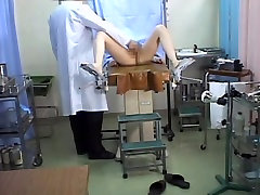 Jap babe gets her pussy drilled by her gynecologist