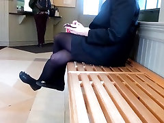 Candid Business Lady Crazy Shoeplay mom forsed to doudhter in Nylons