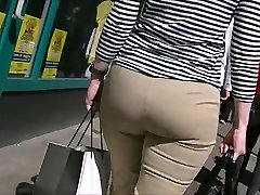 Candid ass dwn public nude big boobs Milf in Tight Pants