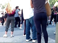 Spying a beautiful girl in tight pants