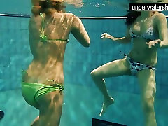 Two jenna richards rico amateurs showing their bodies off under water