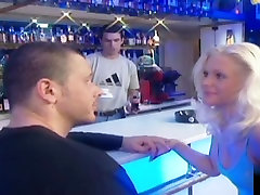 mobilewife tries dp bdsm brutal elektro tgp blonde is a tourist who is lost