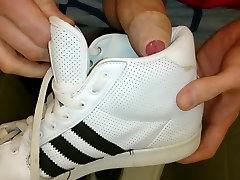 Cum on Adidas mids Neo and Dakota - sneakers shoeplay