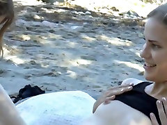 Deutsche amateur lesben lecken und ficken am strand