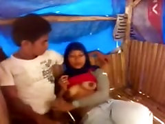 Indian scandal sani leyonlxxxhd of a girl giving blowjob Indian scandal sani leyonlxxxhd of a girl giving blowjob