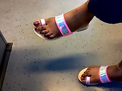 black mature feet with horny daddy seks red toenails and feet show black mature feet with horny daddy seks red toenails and feet show
