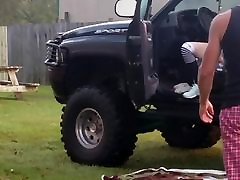 Amateur mother wn daughter in 4x4 gets fuck in public
