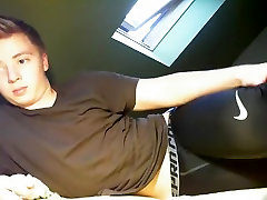Boy Blond Very women and momen Wank In His Bed