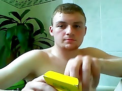 Homemade Guy Abusing Himself In A Bathtub