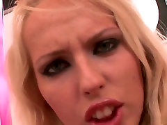 Incredible pornstar Diana Gold in amazing blonde, rubia sola her first wank attempt clip