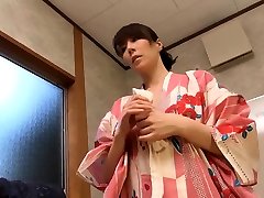Japanese virgin eching sex in blowjob action in the office