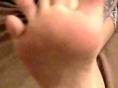 sexy video full xxx lesbian toe smelling