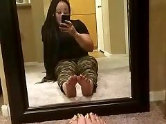Sexy feet lightskin cubby grany pron play in mirror