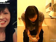 peeping mom and stepson 3gp girls go to toilet.3