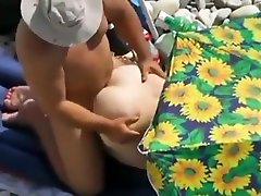 जोड़ों के hard and doggy style तट पर सेक्स