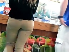 Sexy lisa ann bra porn woman in tight jeans pants