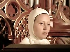 Susan Hemingway - Love Letters Of A pasutri boydydarin Nun 1977