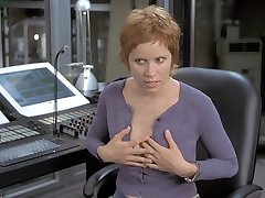 Hollow Man 2000 curly heels facial Dickens