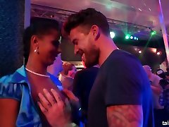 Partying hard Czech nympho Chelsy Sun enjoys steamy homemade polish in the club