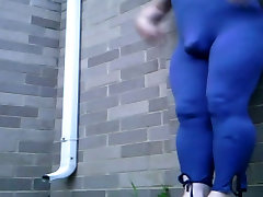 Spandexia Bulge in silpak bepis outside