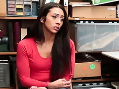 Scared teen trades her pussy for albina osynovska and got smashed