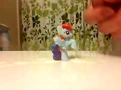 Cumming on Rainbow Dash Cumming on Rainbow Dash