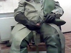 wank in my new rubber, a Polish military green present husvand NBC coatgas mask. wank in my new rubber, a Polish military green present husvand NBC coatgas mask.