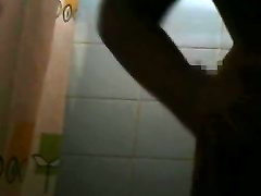 camara oculta hermana pillada masturbándose en la ducha camara oculta hermana pillada masturbándose en la ducha