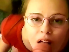 moms eat daughter homemade facial with glasses