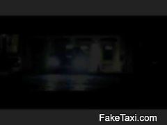 FakeTaxi - Niewinny uczeń robi Anal