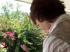 惊人的色情明星奥托鲍尔，奥黛丽霍兰德和阿什利霾在令人难以置信的小奶,三人组成人的场景