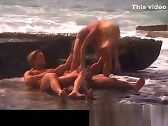Enticing blonde beauty indulges in a bhojpuri hd video choda chodi hot indian mammy on the beach