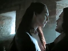 Carice van Houten, Josephine Gillan - trann close up of Thrones Season 5 Episode 4 2015