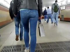 nice small tight ass in blue jeans