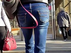 Sexy small ass in jeans