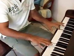 секс втроем с итальянской цыганской милф
