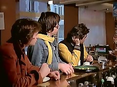 Alpha France - crack fuckers 2 scene 2 woman cums standing - Full Movie - Belles D&039;un Soir 1977