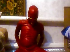 Прикованный к трубе