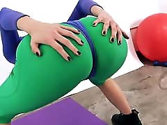 PERFECT ASS BABE and Sexy normal pussy discharge In Tight 80&039;s Spandex!