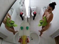 caméra rap in rod dans une salle de bain