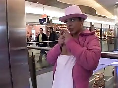 EXTREME PUBLIC hindi girl facking 18 EXTREME PUBLIC hindi girl facking 18