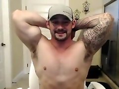Country hunk on webcam