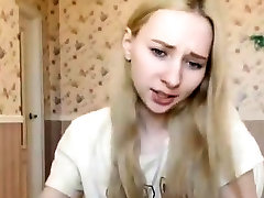 Tempting blonde teen Elisa sensual solo