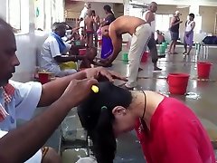 Russian stop mom gives ass headshave at Tirupati