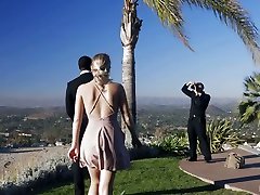 Voluptuous white babe Vienna naked teens twerking gets her pussy blacked outdoor