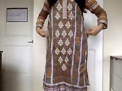 Pakistani Sexy gadis orang ulu Getting Naked